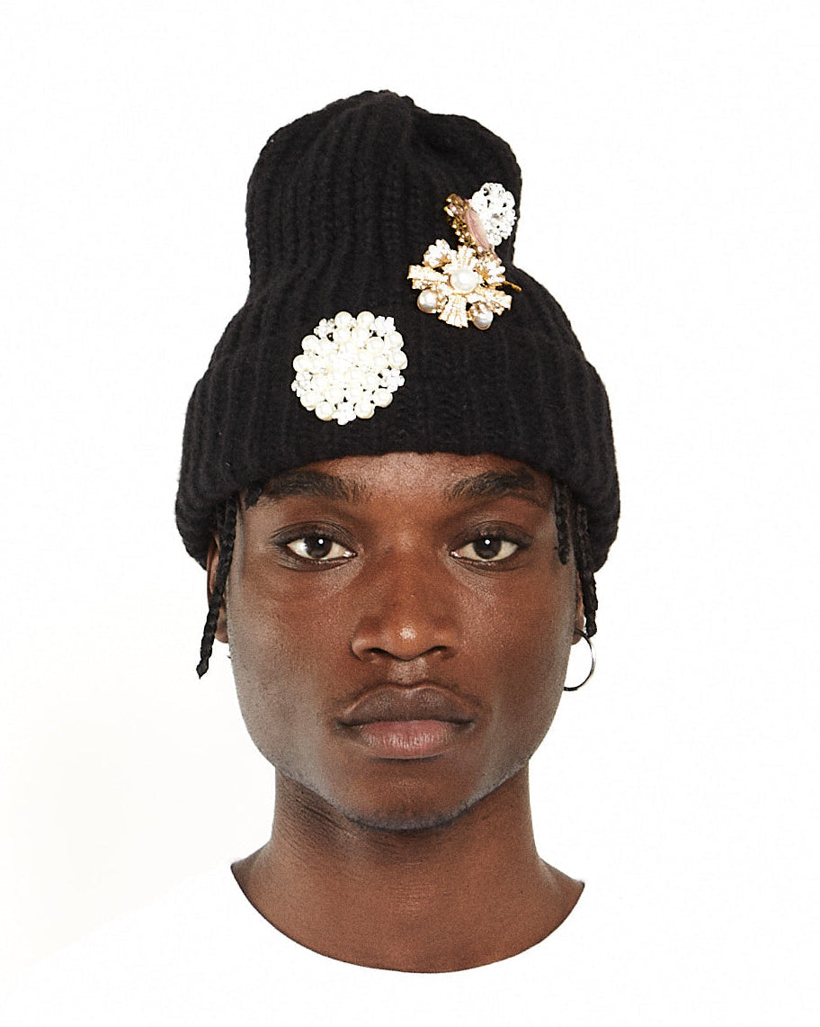 EMBELLISHMENT BEANIE - BLACK