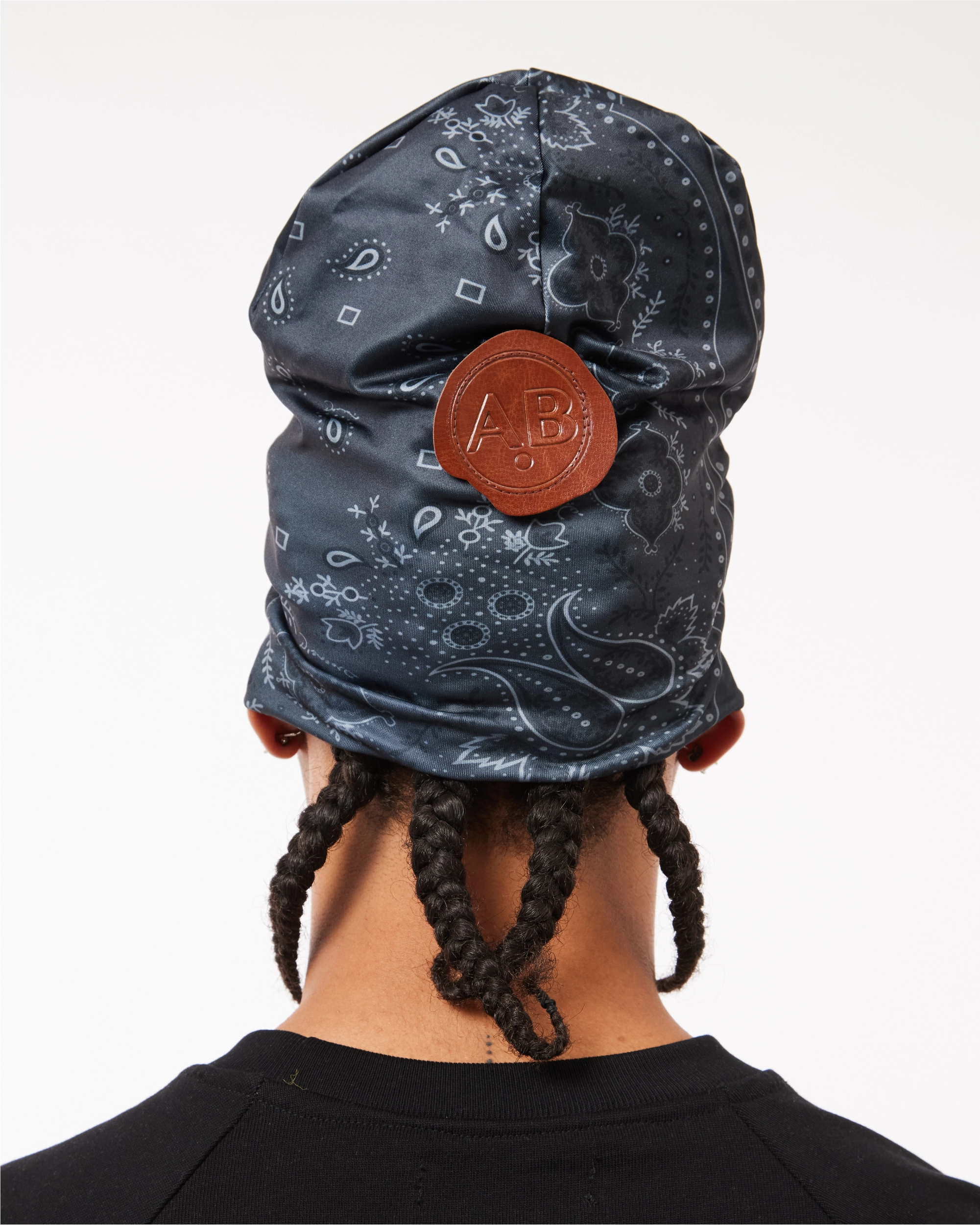 BIG SKULL BEANIE - BLACK BANDANA