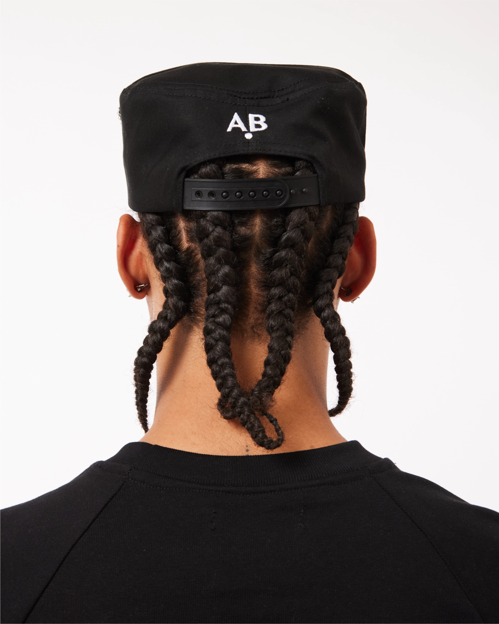 EMBELLISHMENT CAP V2